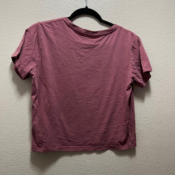 Def Leopard by Goodie Two Sleeves Red Cropped Graphic Tee T-Shirt Size Large - Picture 5 of 5